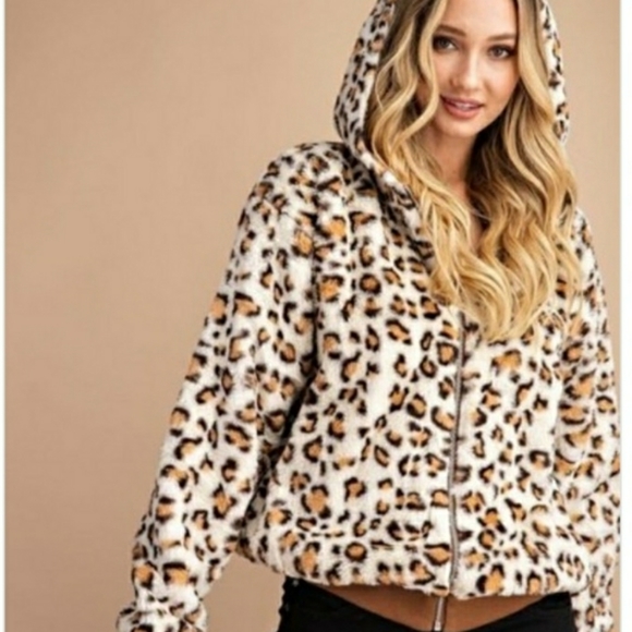 Ivory Leopard Faux Fur Hoodes Bomber Jacket - Picture 2 of 7